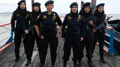 Ladies Squad Marine Customs. Foto oleh Irfan Bayu.