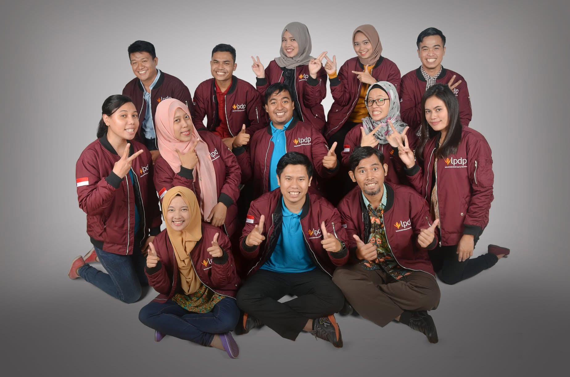 Bersama%20teman%20seangkatan%20Pengayaan%20Bahasa%20LPDP%20di%20UIN%20Syarif%20Hidayatullah.jpg
